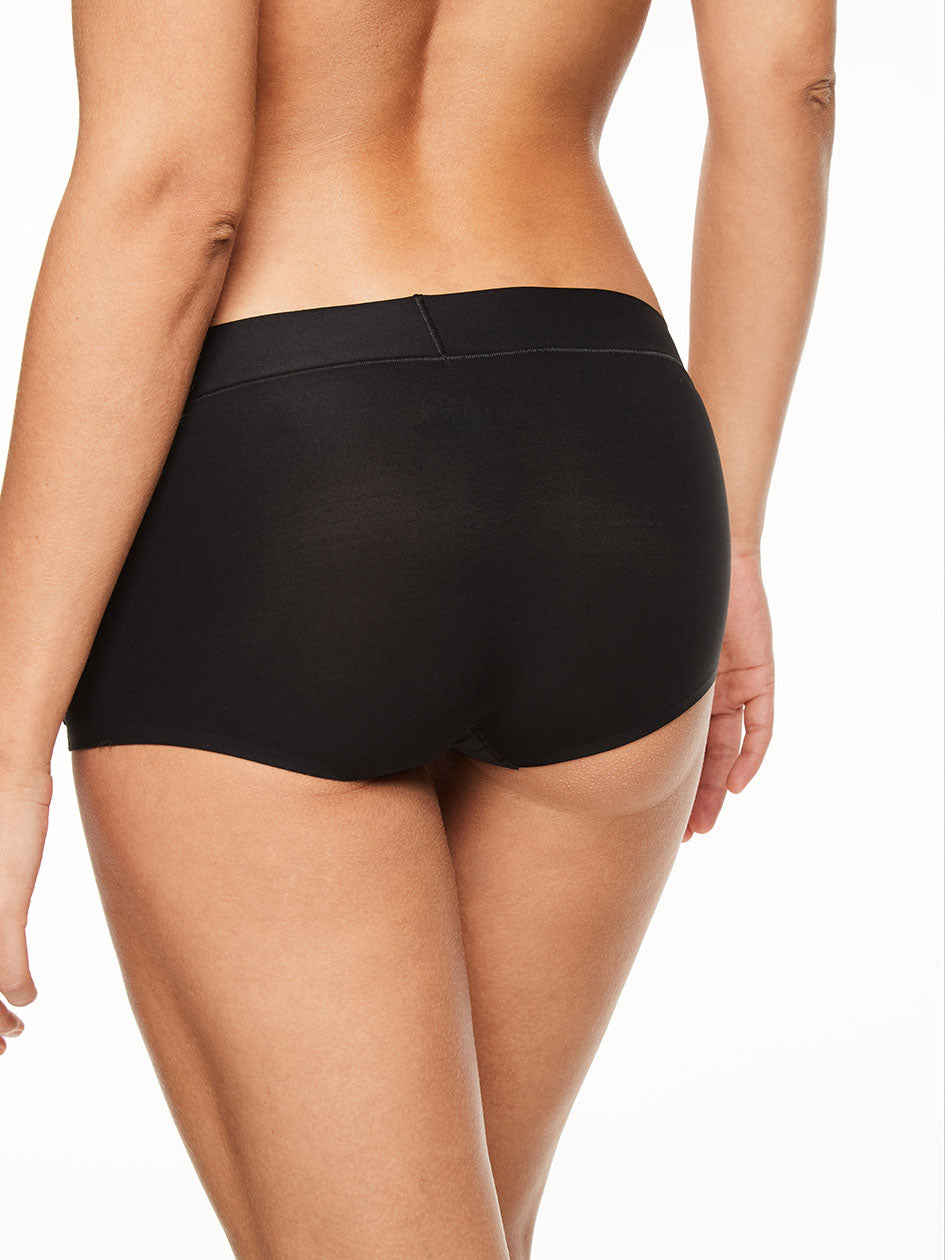 Softstretch Seamless Boyshort In Black - Chantelle - BraTopia