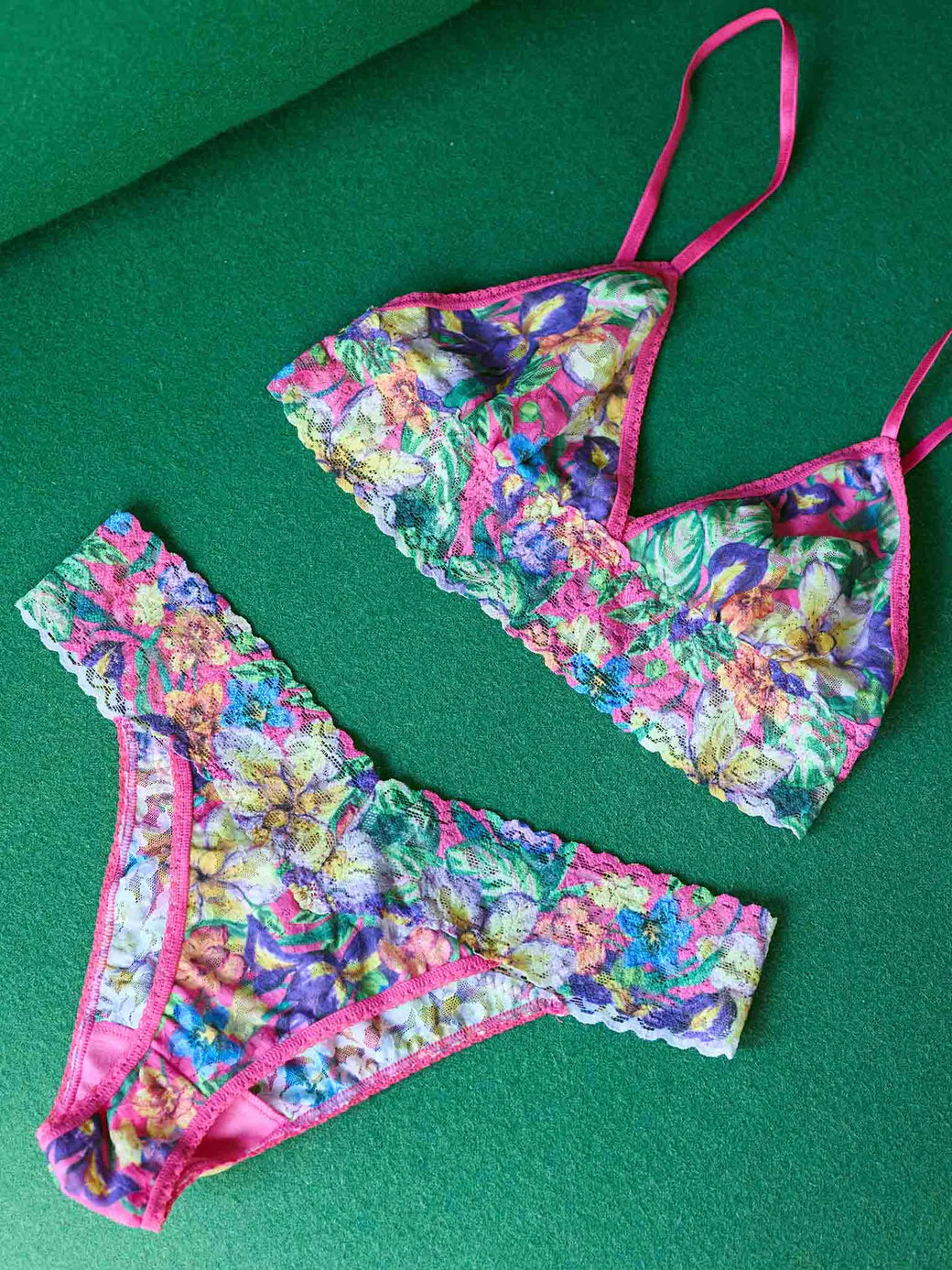 Original Rise Signature Lace Thong in Radiant - Hanky Panky