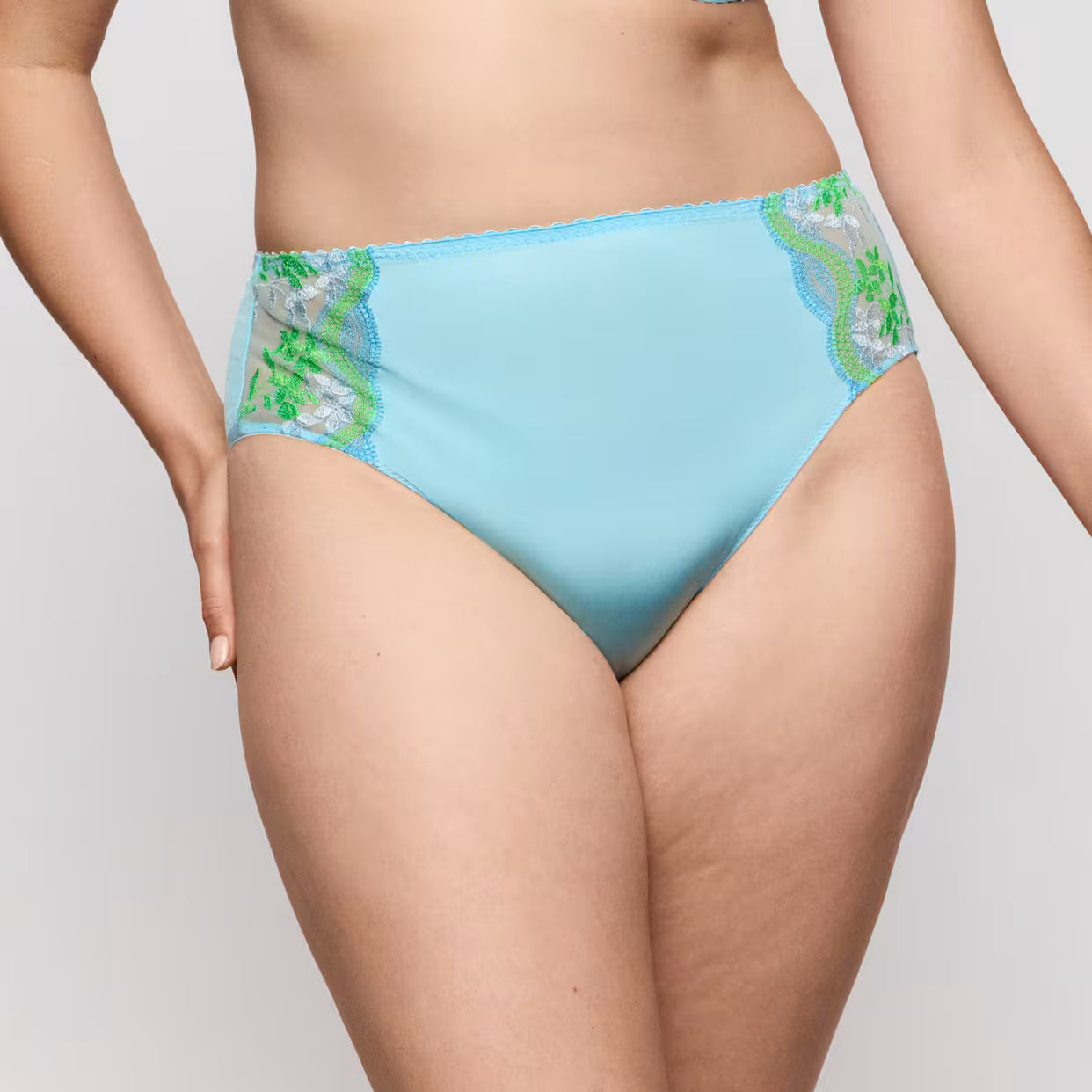 Cala Luna Brief in Ice Cream - Prima Donna
