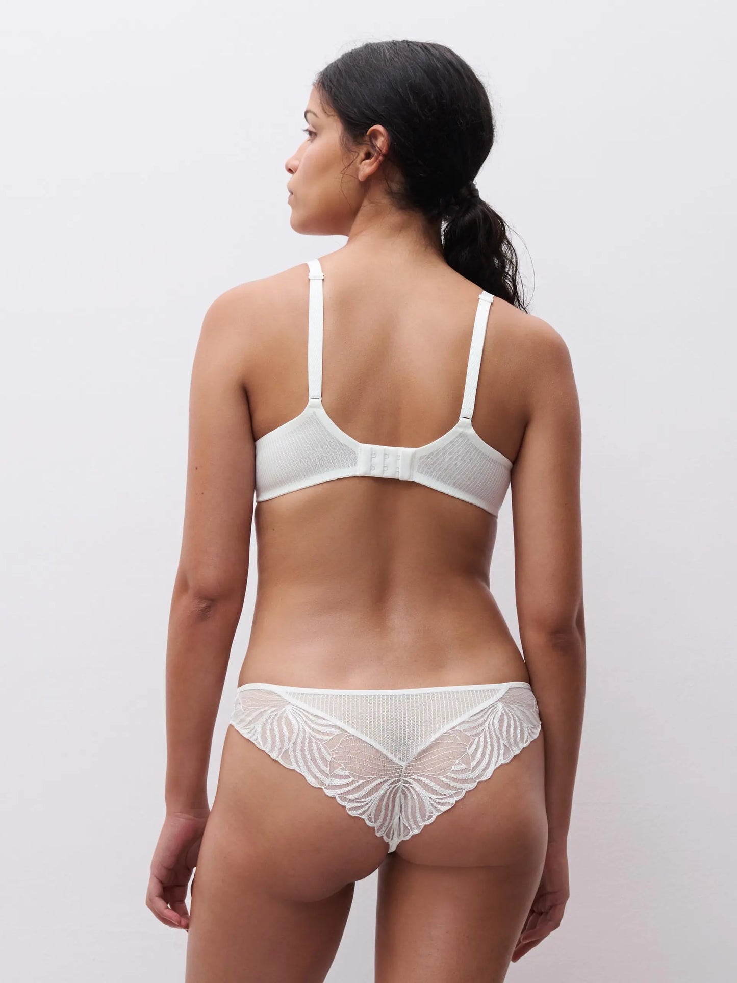 Legend Thong In Milk - Chantelle - BraTopia