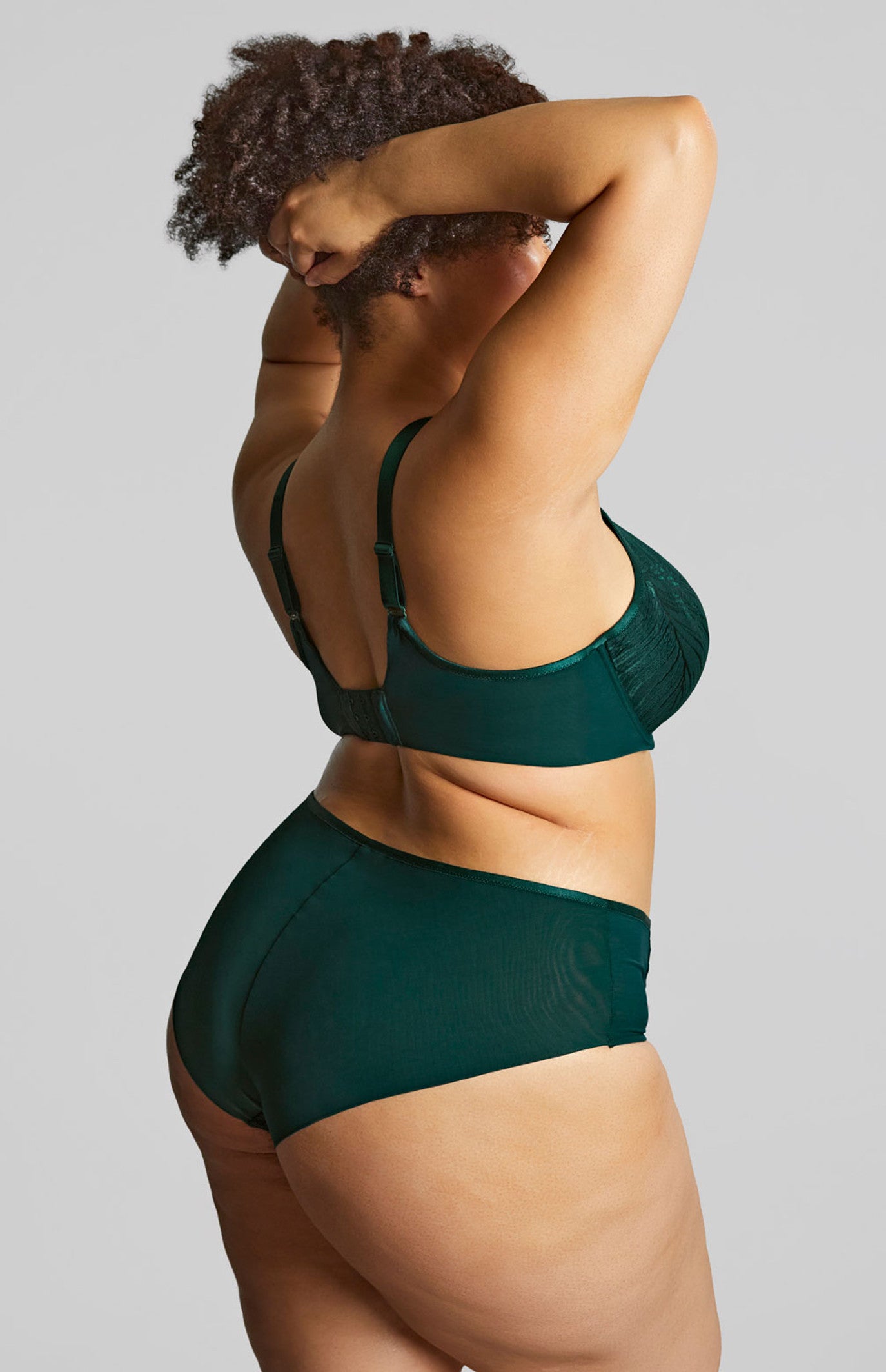 Illuminate Moulded Bra In Dark Green - Sculptresse