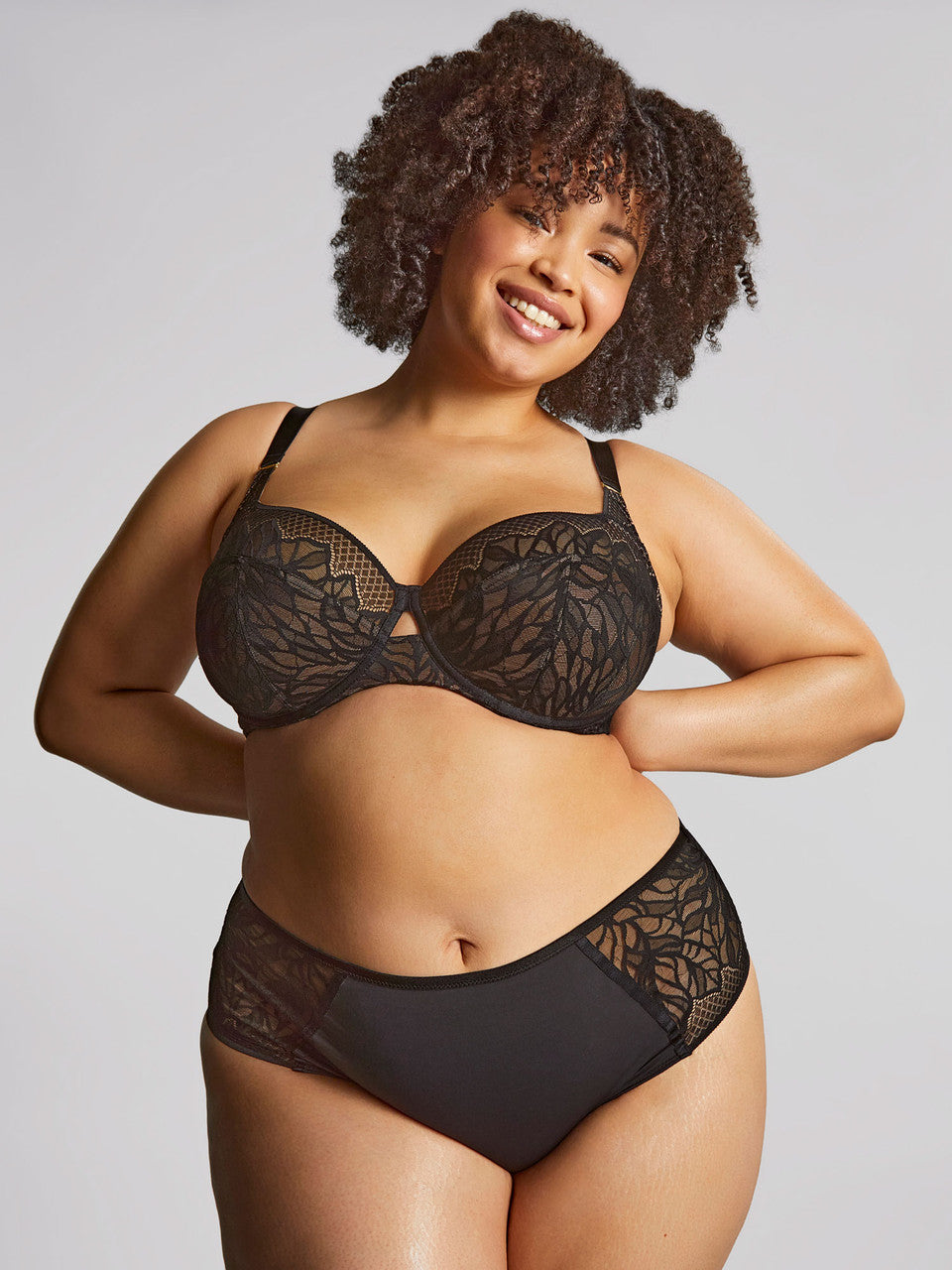 Sophia Deep Brief In Black - Sculptresse