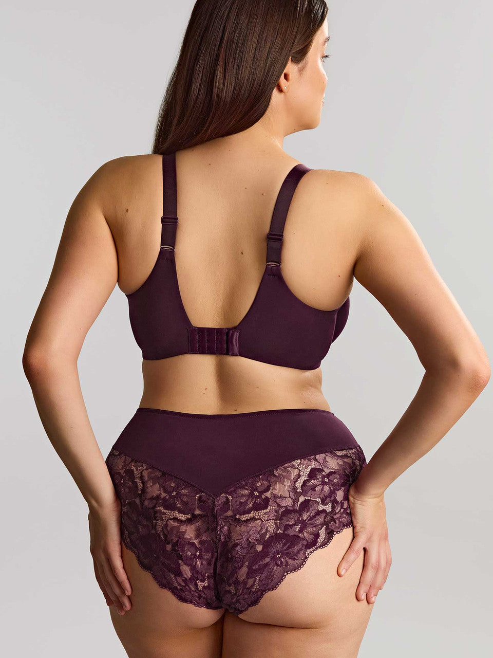 Amara Full Cup in Plum - Sculptresse