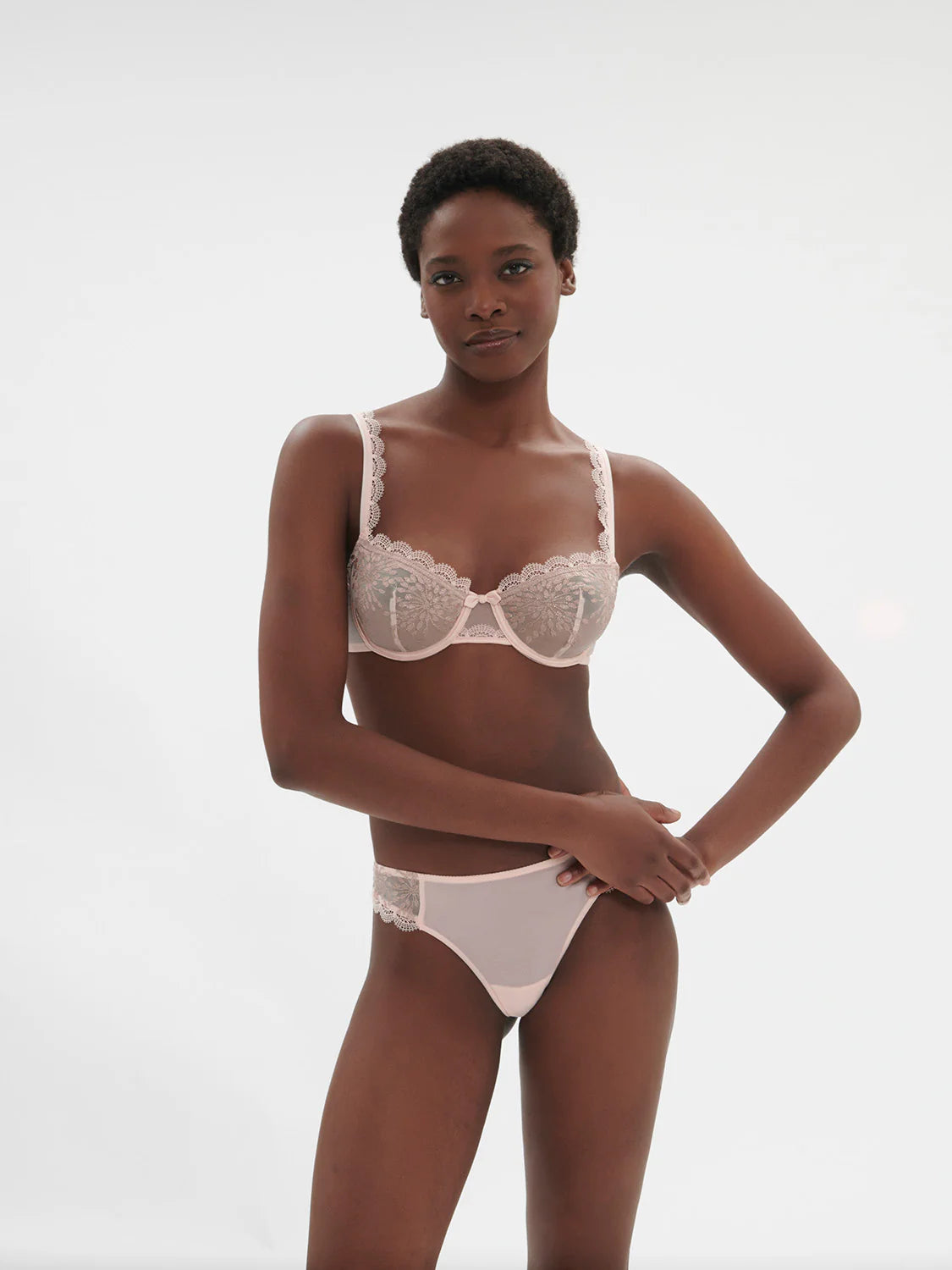 Singuliere Half Cup Bra In Petal Powder - Simone Perele