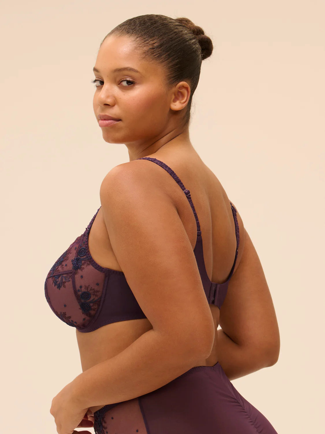 Intrigue Full Cup Support Bra In Fig - Simone Perele