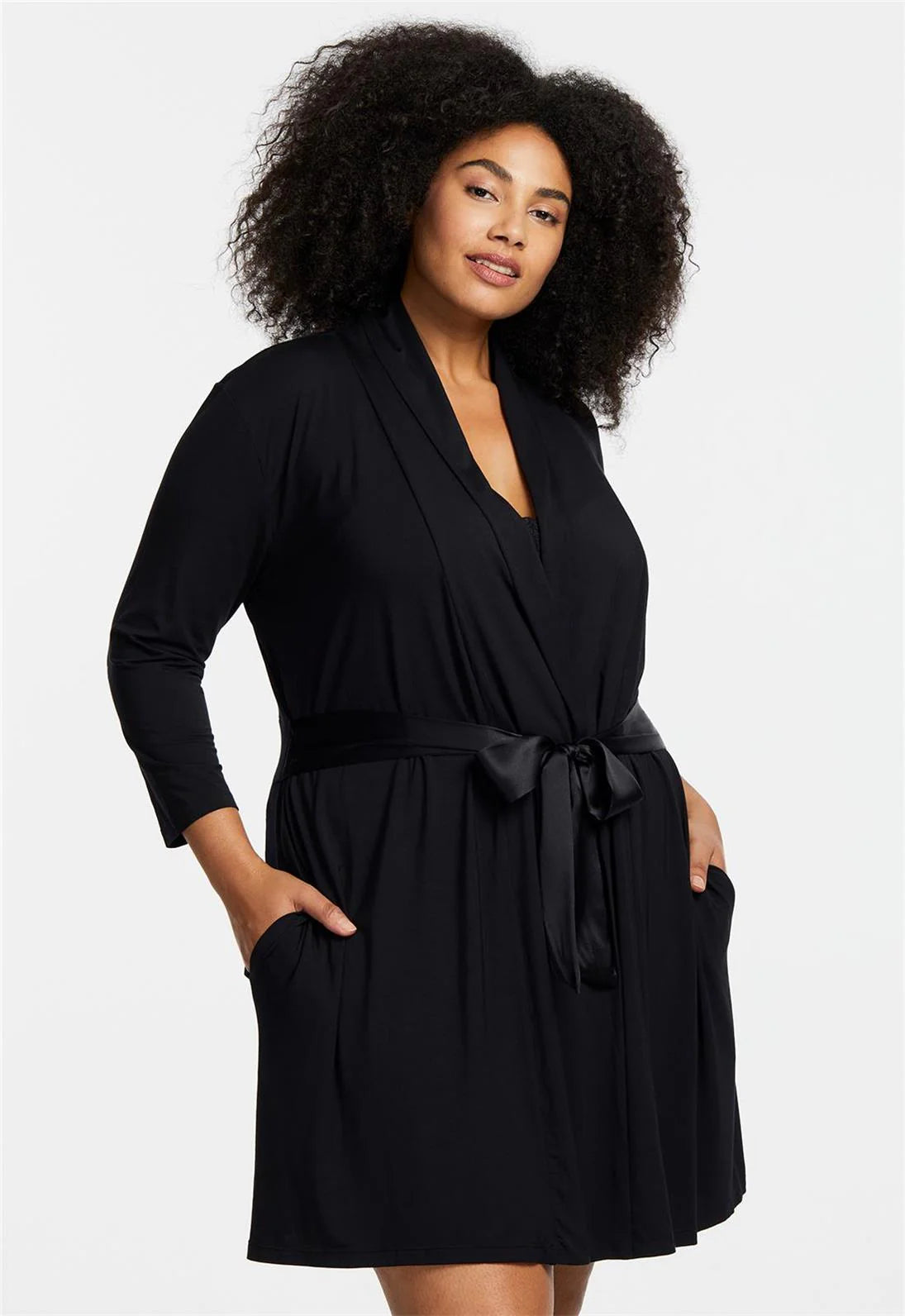 Iconic Robe In Black - Fleurt