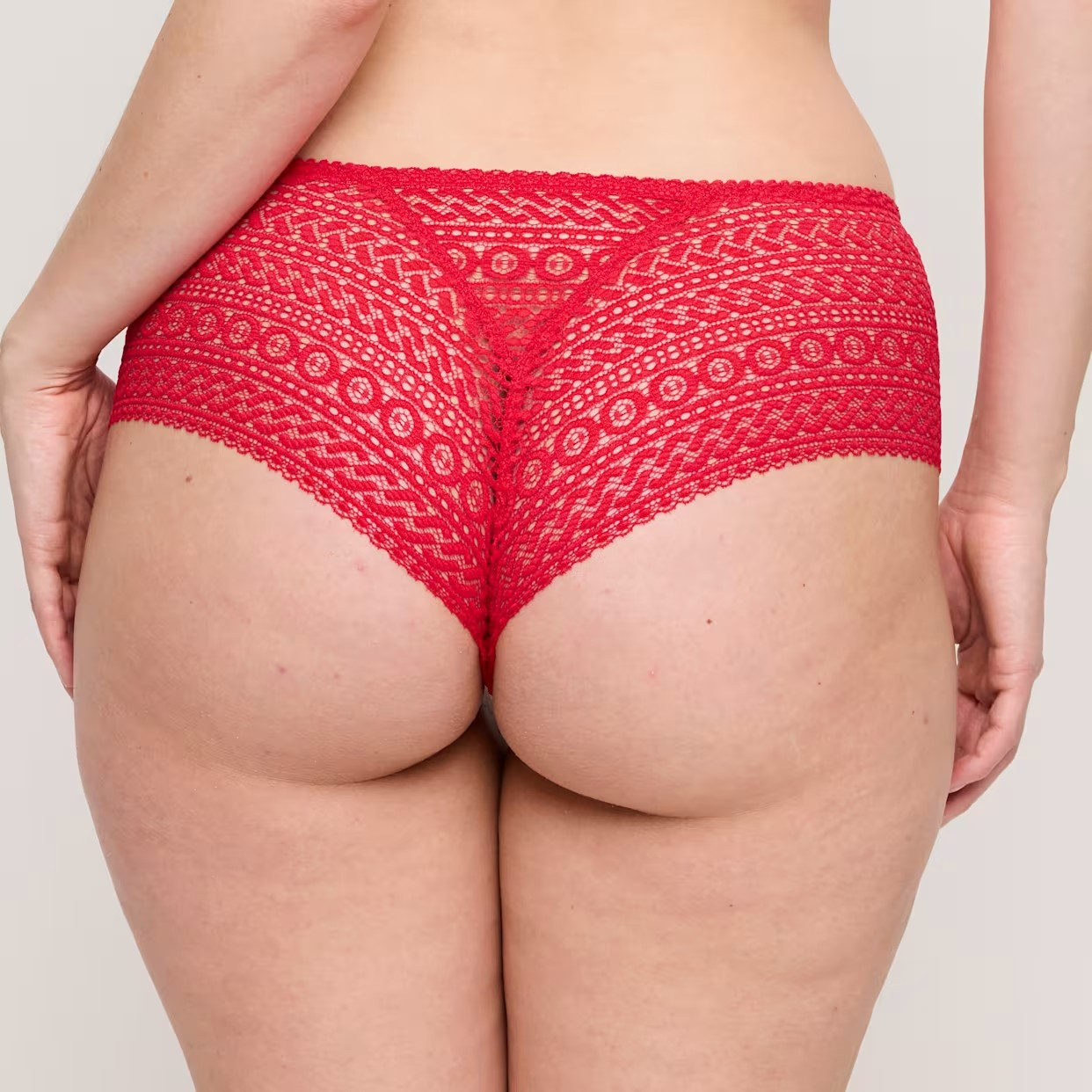 Montara Luxury Thong In True Red - Prima Donna