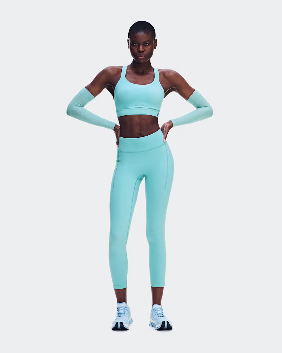 Performance Bra in Aquamarine - On Cloud