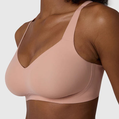 Beyond Bra - Evelyn Bobbie