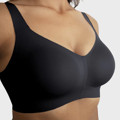 Beyond Bra - Evelyn Bobbie