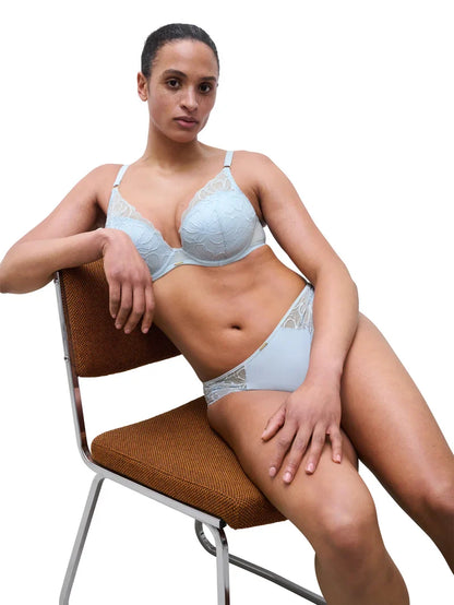 Fleurs Lace Plunge Bra In Icy Flower - Chantelle