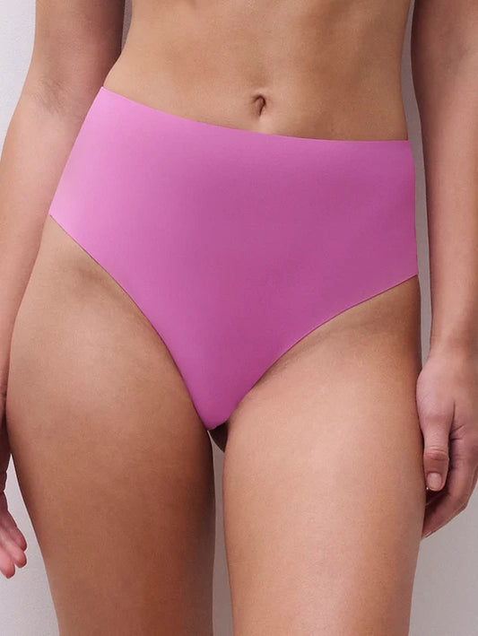Softstretch Seamless Retro Thong in Rosebud - Chantelle