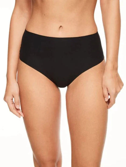 Softstretch Seamless Retro Thong in Black - Chantelle