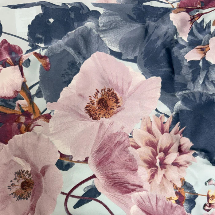 Dove Chemise In Flowery Secret - Midnight Bakery