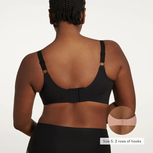 Beyond Bra - Evelyn Bobbie
