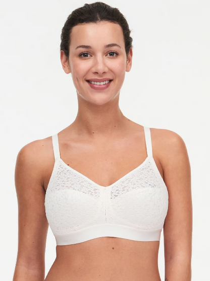 Norah Comfort Lace Wireless Bra In Talc - Chantelle