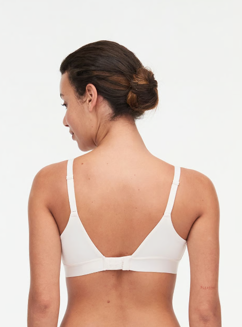 Norah Comfort Lace Wireless Bra In Talc - Chantelle