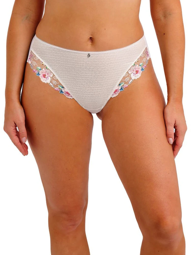 Lillia Thong in White - Fantasie