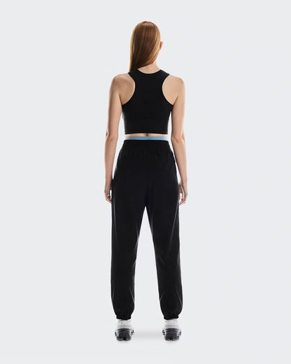 Studio Crop in Black