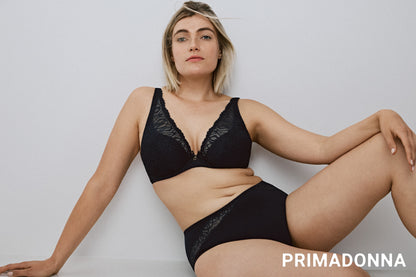 Salerno Half Padded Plunge Bra in Black - Prima Donna