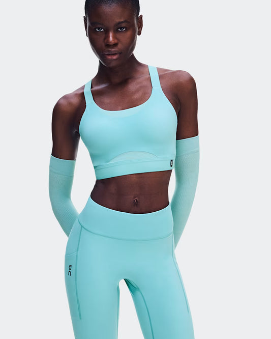 Performance Bra in Aquamarine - On Cloud