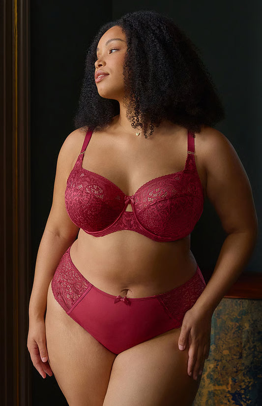 Estel Full Cup In Cherry Red - Sculptresse