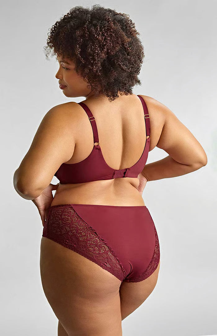 Estel Full Cup In Cherry Red - Sculptresse