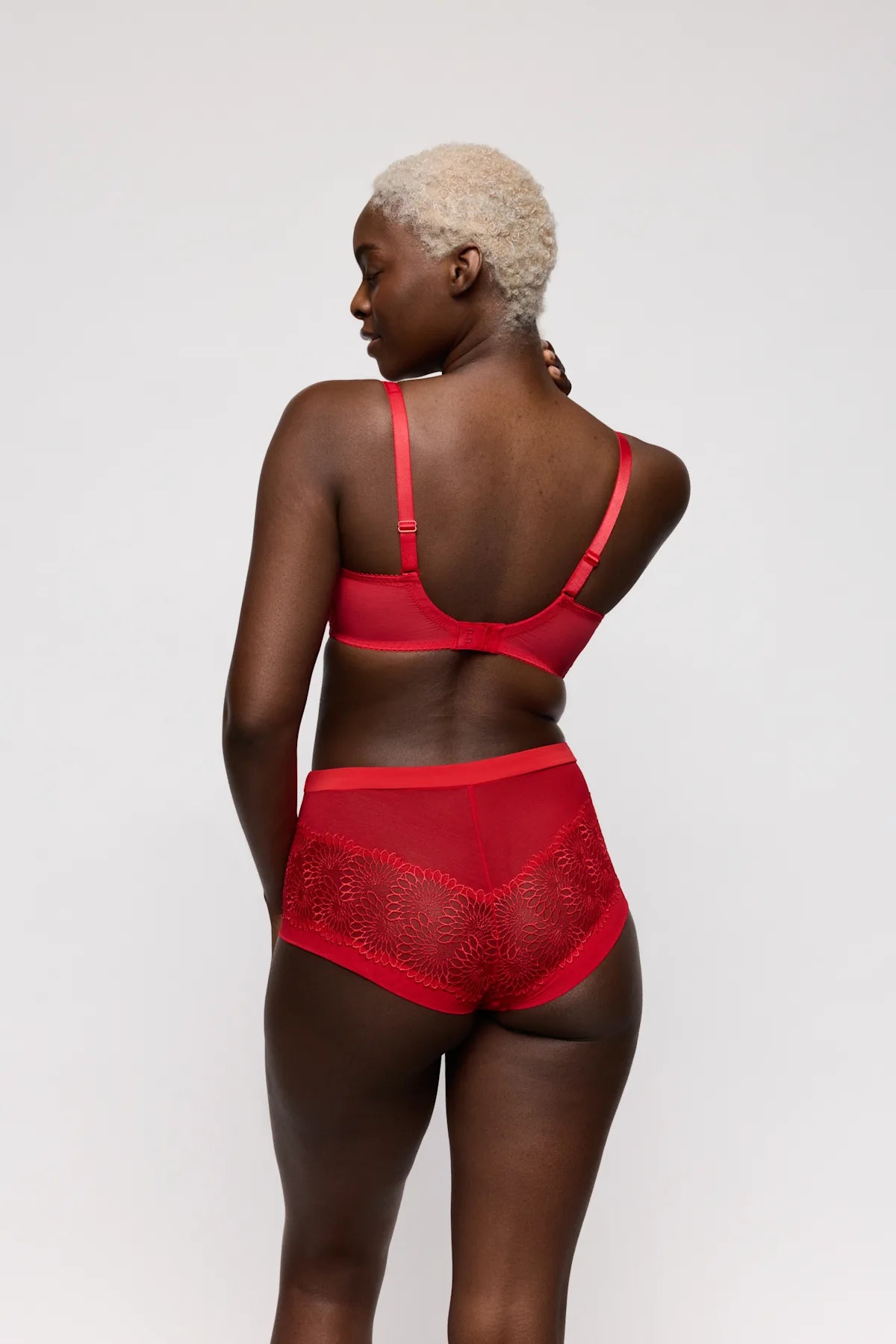 Sophora Hotpant In True Red - Prima Donna