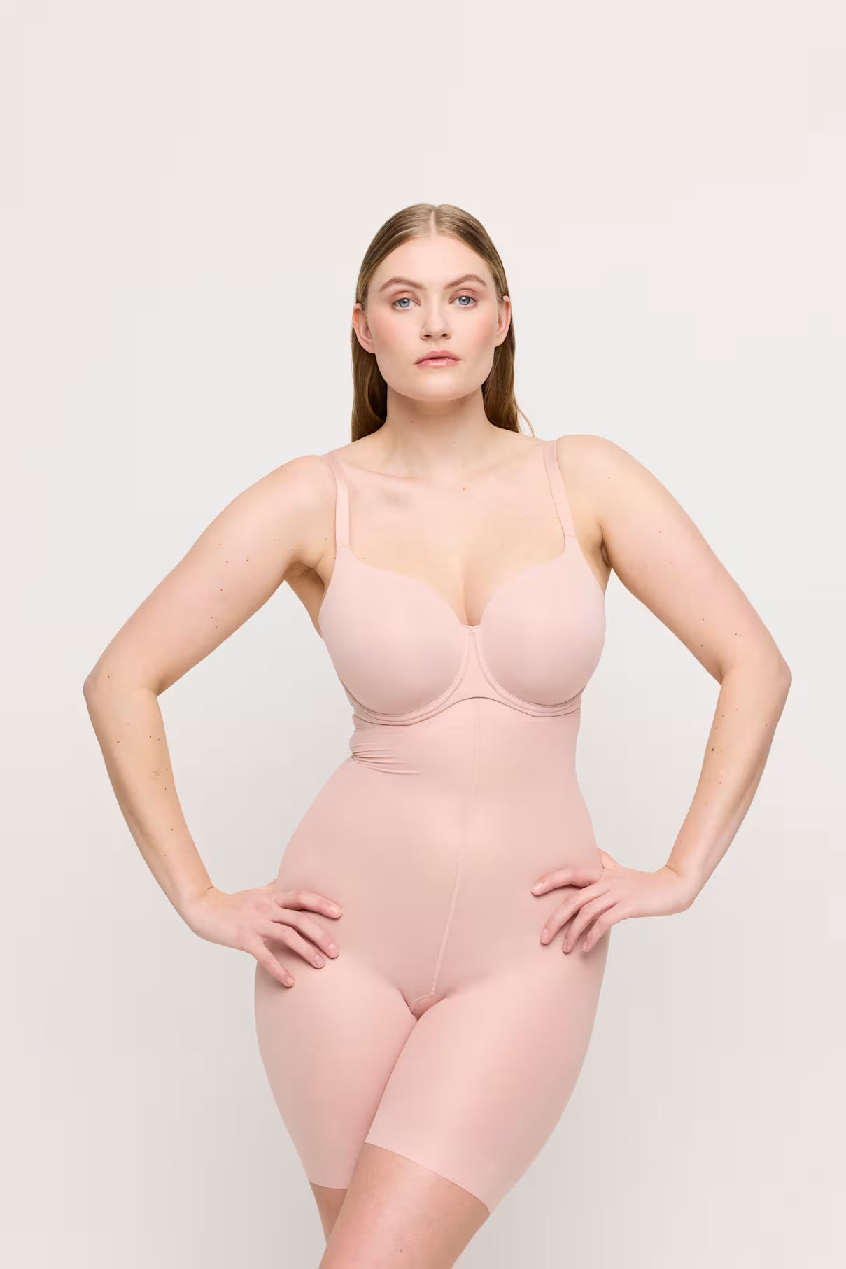 Figuras Smoothing High Briefs W. Legs In Powder Rose - Prima Donna