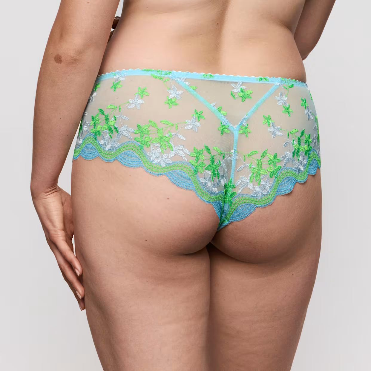 Cala Luna Luxury Thong in Ice Cream - Prima Donna