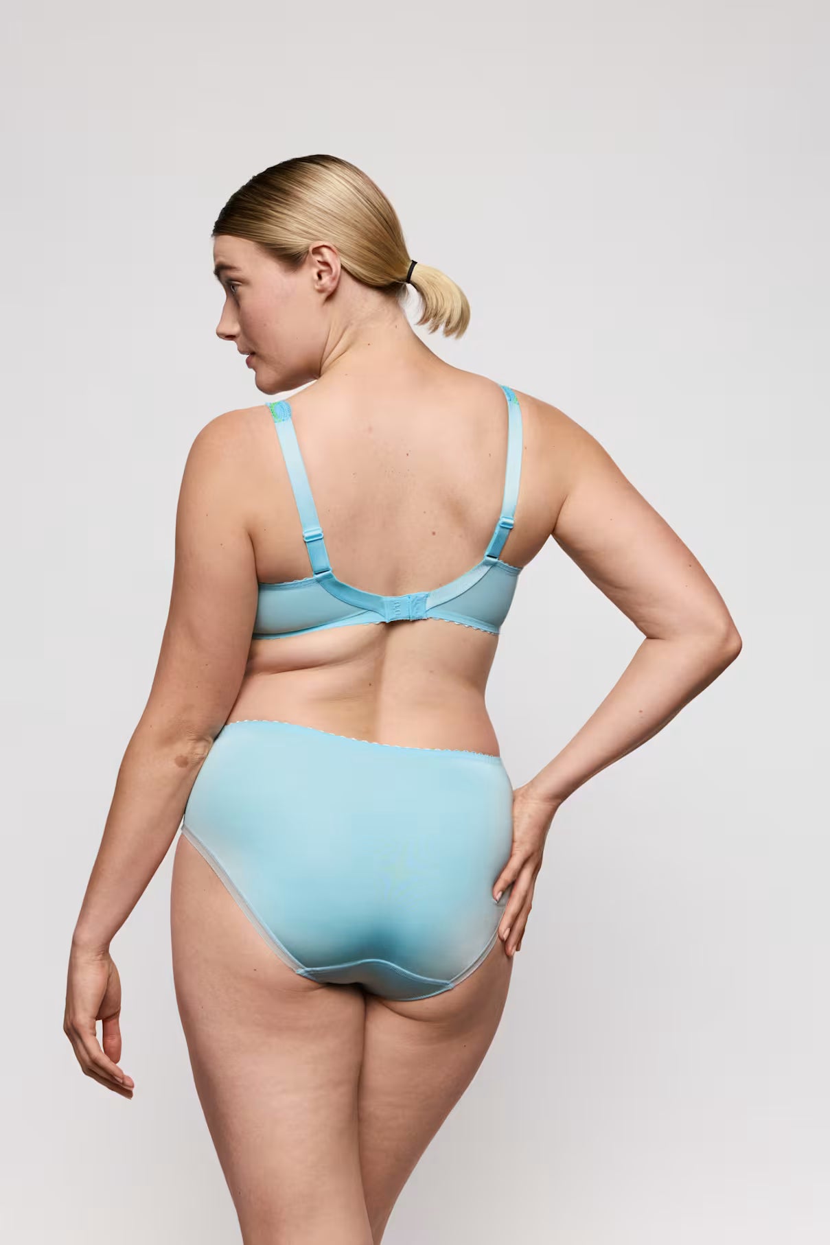 Cala Luna Brief in Ice Cream - Prima Donna