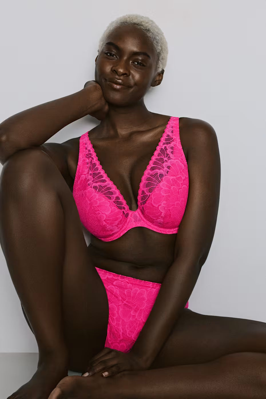 Mocuto Half Padded Plunge Bra in Pixie Blossom - Prima Donna