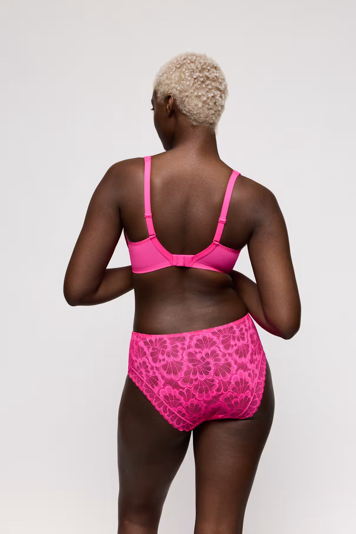 Mocuto Half Padded Plunge Bra in Pixie Blossom - Prima Donna