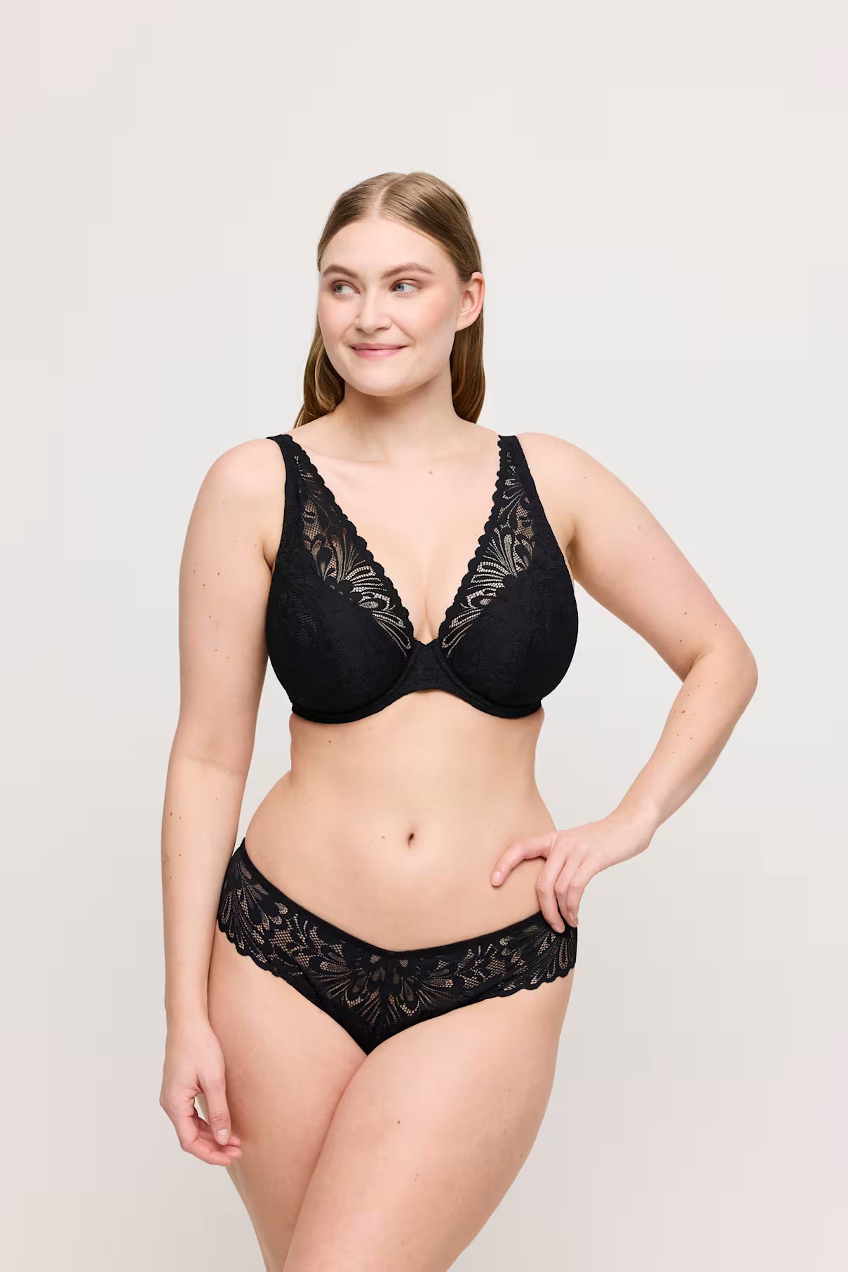 Rupi Half Padded Plunge Bra In Black - Prima Donna Twist