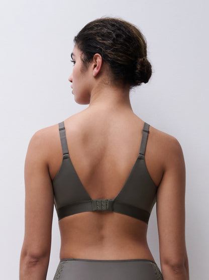 Norah Comfort Lace Wireless Bra In Vert Argile - Chantelle