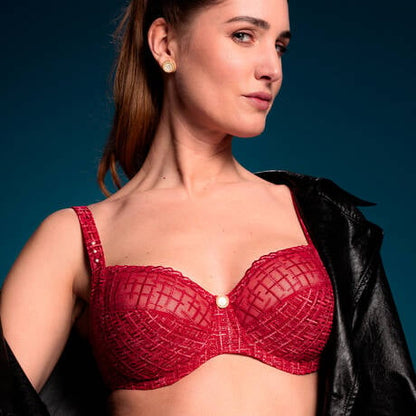 Tweegy Full Cup In Rouge - Louisa Bracq