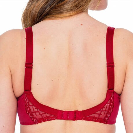 Tweegy Full Cup In Rouge - Louisa Bracq