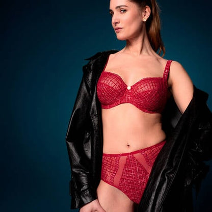 Tweegy Full Cup In Rouge - Louisa Bracq