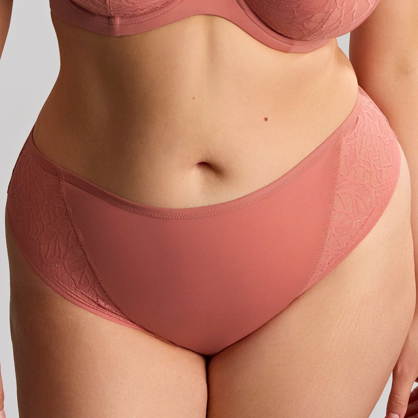 Sophia Brazilian In Sienna - Sculptresse