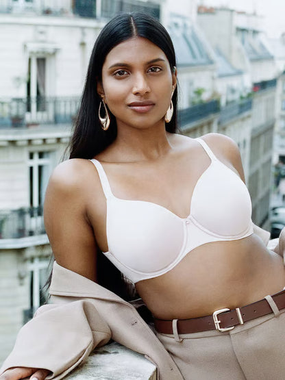 Comfort Chic Back Smoothing T-Shirt Bra in Rose - Chantelle