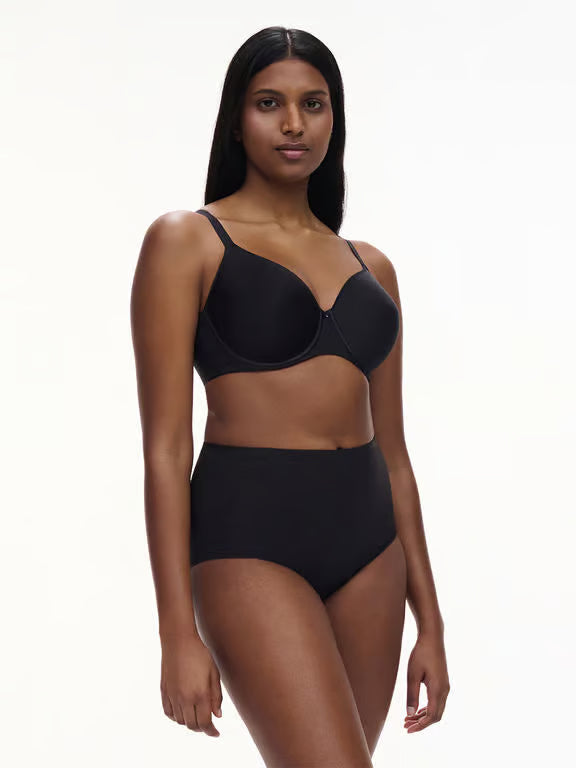 Comfort Chic Back Smoothing T-Shirt Bra in Black - Chantelle