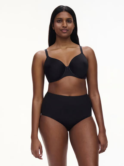 Comfort Chic Back Smoothing T-Shirt Bra in Black - Chantelle