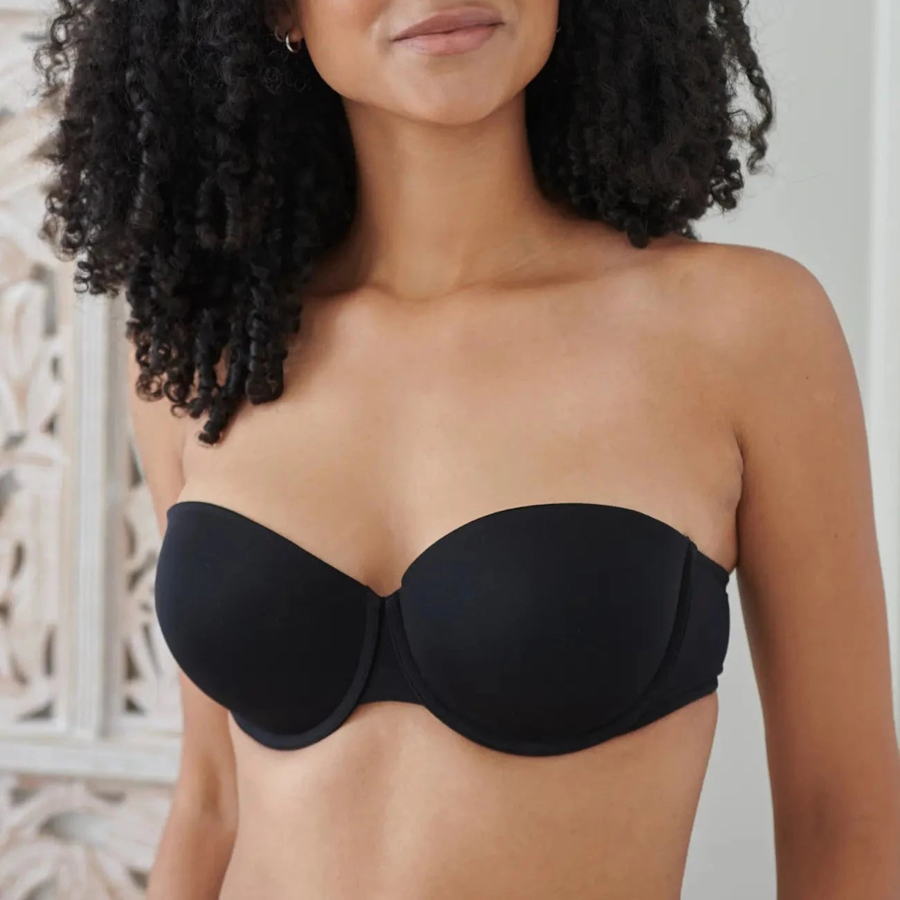 Definitions Push Up Strapless Bra In Black - Pour Moi