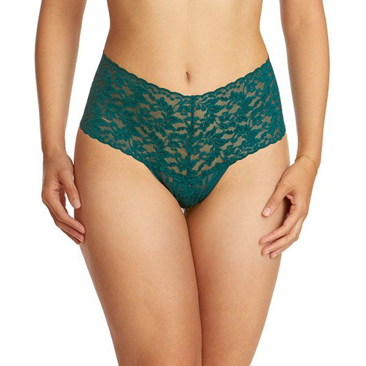 Hanky Panky Women's Signature Lace Low Rise Thong Suntan Thongs One Size :  : Clothing, Shoes & Accessories