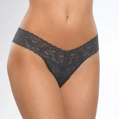 Petite Low Rise Signature Lace Thong In Smile More - Hanky Panky